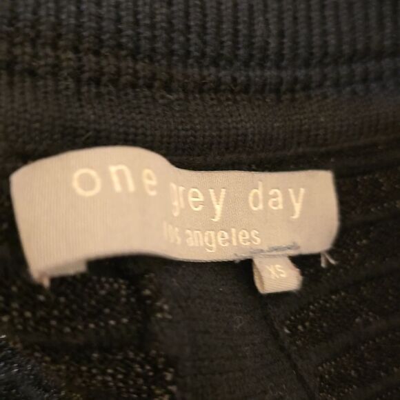 ONE GREY DAY RIBBED SHEER/SHIMMERING BLOUSE XS - Picture 8 of 10